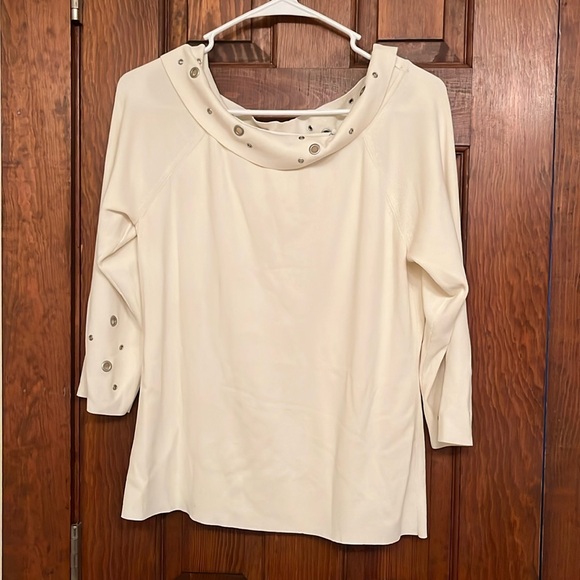Once Again Tops - Once Again Cream Top with metal decorative cutouts Sz XL